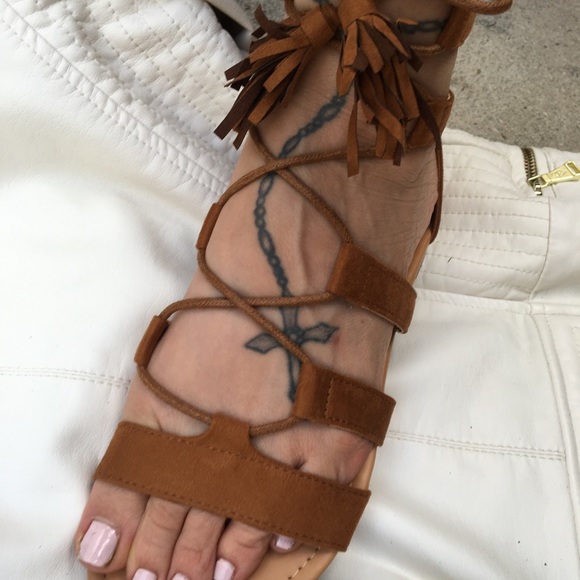 Forever 21 camel color gladiator sandals size 6-8 - Picture 7 of 8